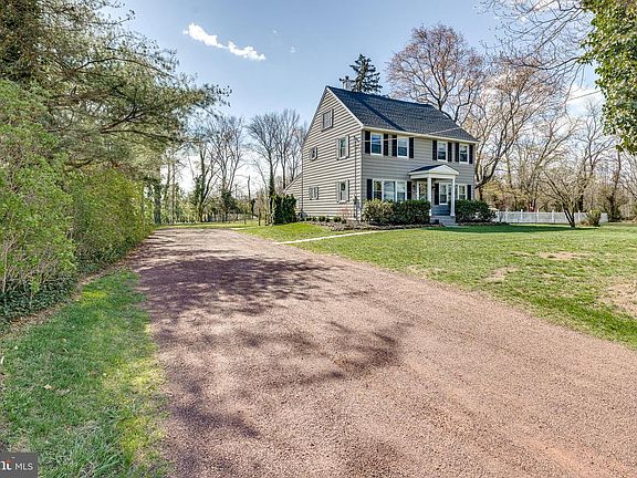 3rd image of 53 Waln Rd