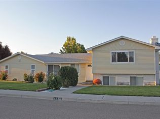 2102 W 34th Ave, Kennewick, WA 99337