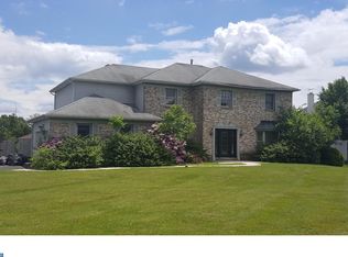 1151 Scobee Dr, Lansdale, PA 19446