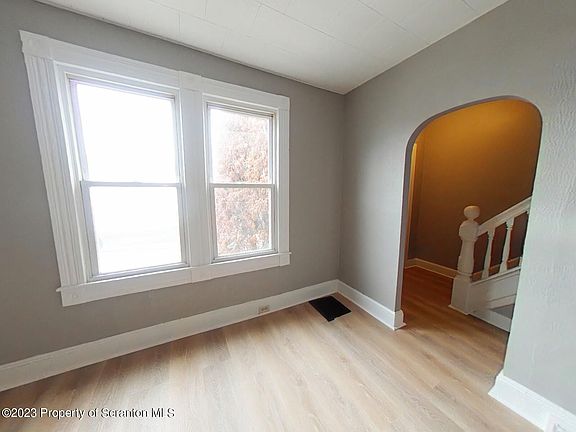 4th image of 621 New York St