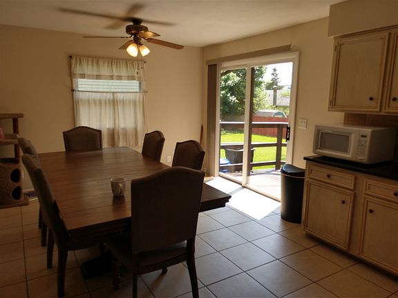 3rd image of 2397 Welworth Ave