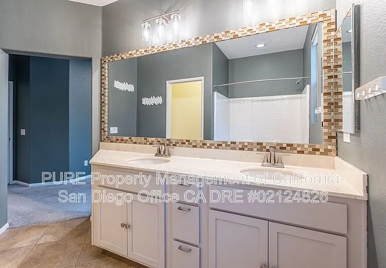 1658 El Raval Way #2 — Photo 14