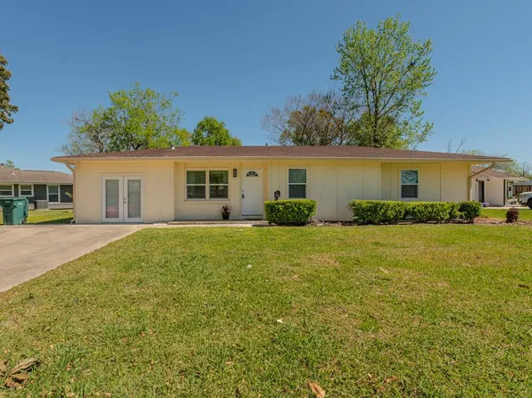 389 Bryan Dr, Beaumont, TX 77707