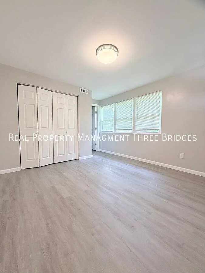 4br/2ba Florissant Gem — Photo 4
