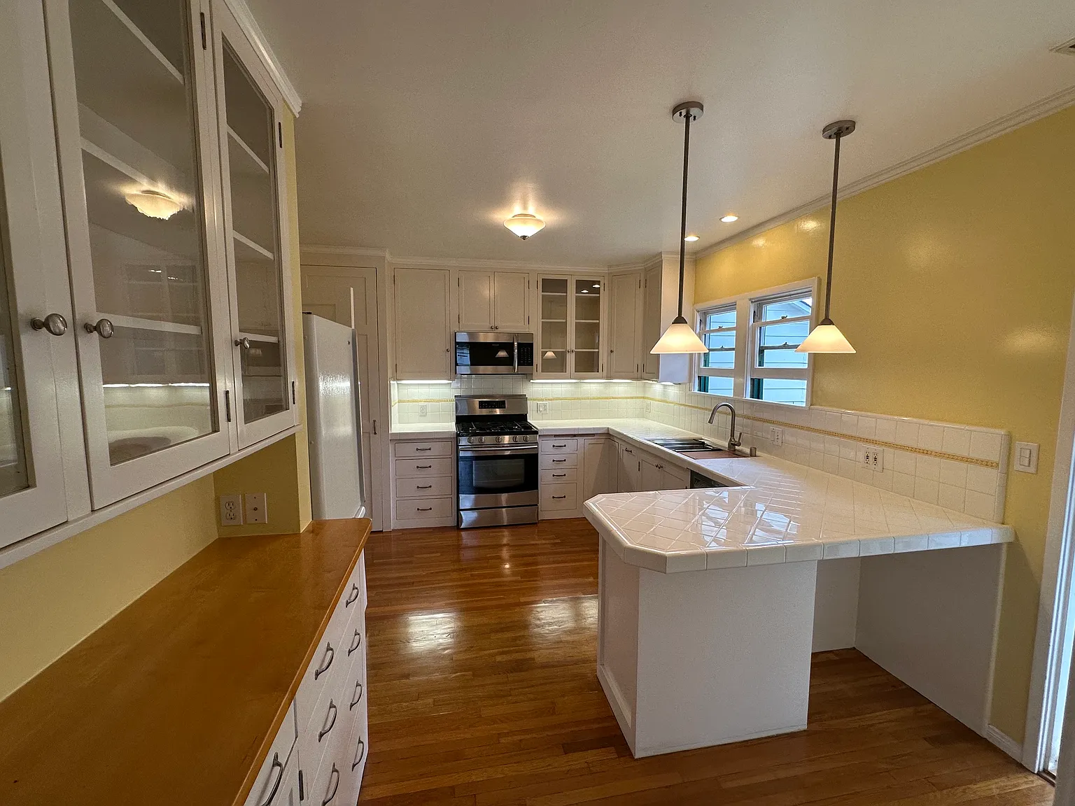 3 bed, 1200 sqft, $5,600 — Photo 4