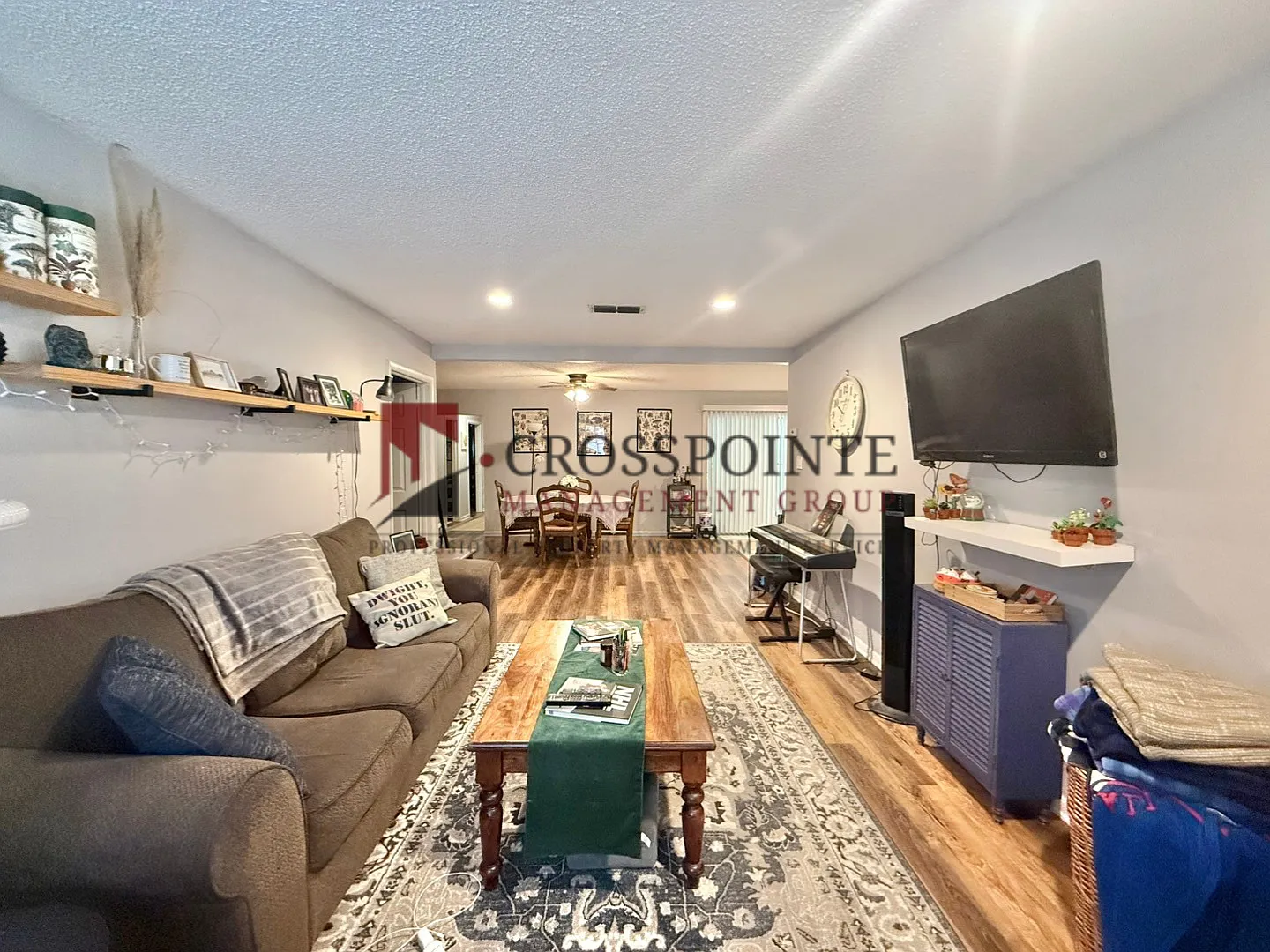 Coming Soon! 4 Bedroom 2.5 Bathroom Home! — Photo 4