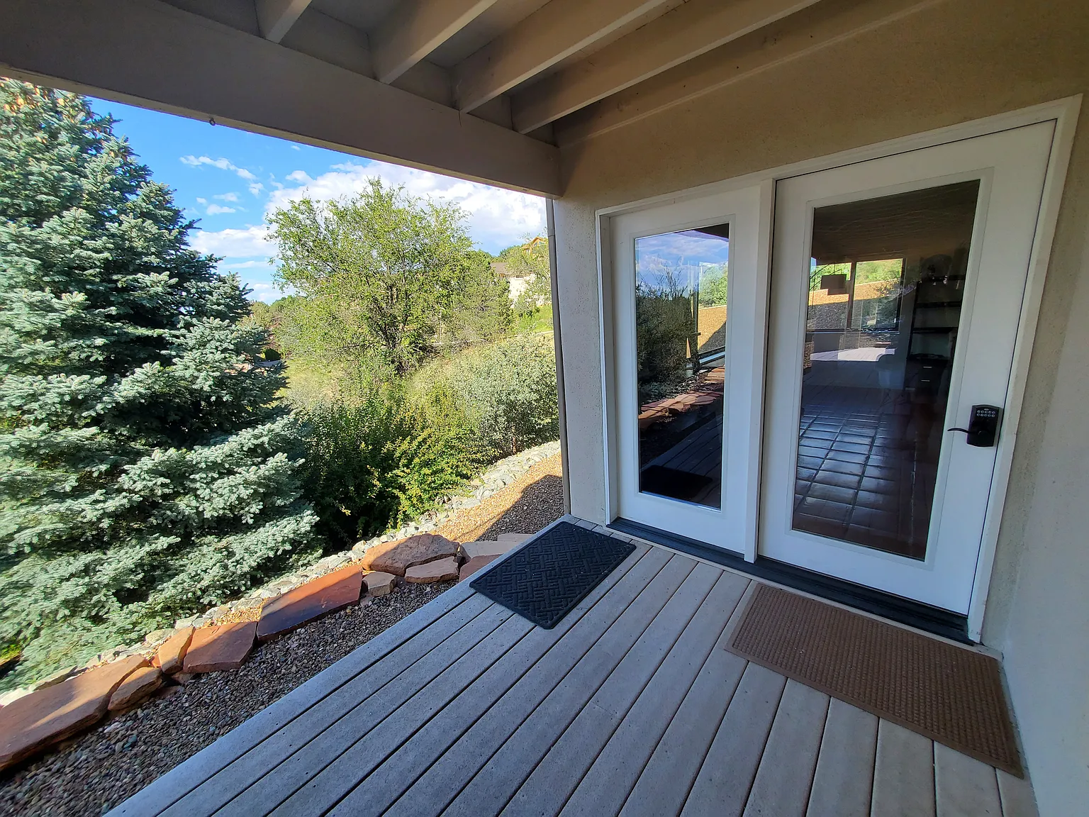 1 bed, 950 sqft, $1,700 — Photo 2
