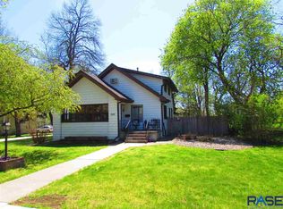 909 3rd St, Garretson, SD 57030