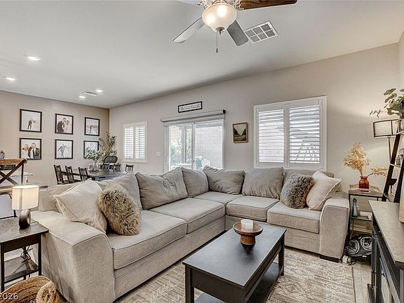 4th image of 9267 S Park St