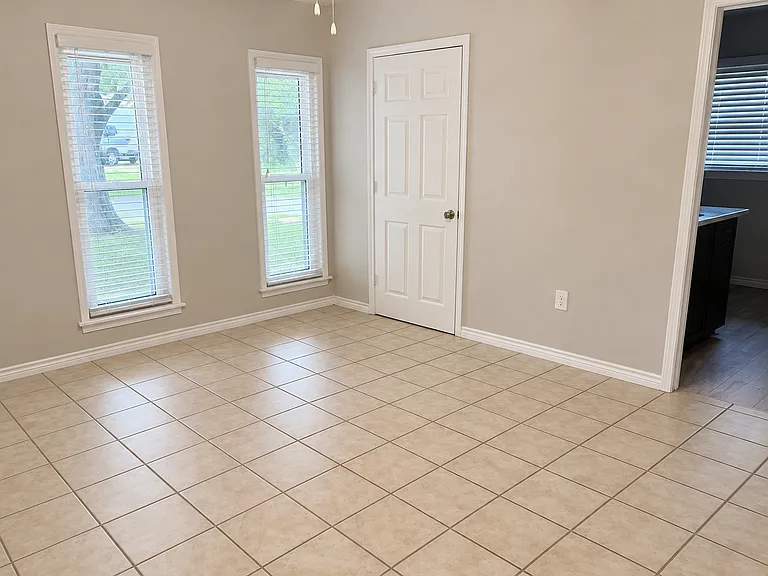 1407 Skrivanek Ct — Photo 13