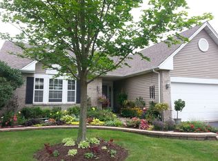 519 Lakeview Dr, Oswego, IL 60543