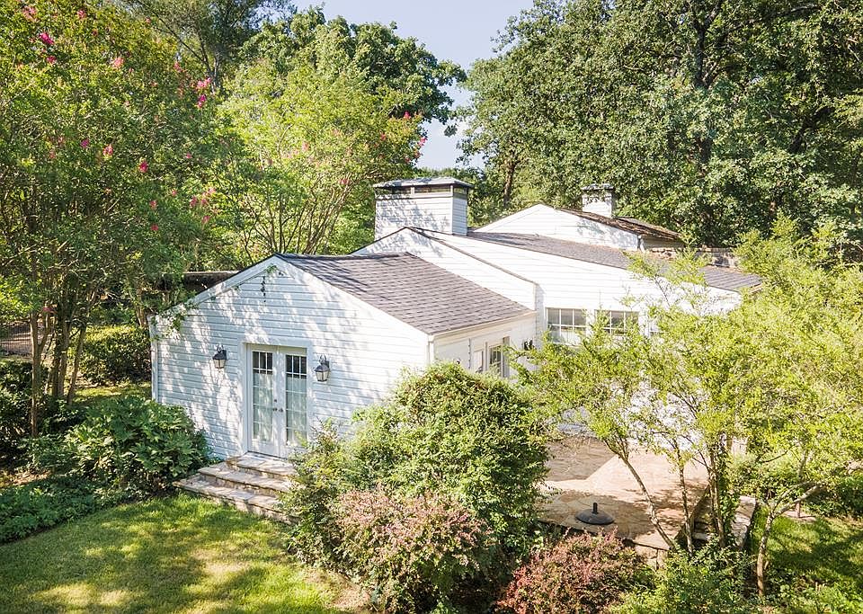 1st image of 180 Harbor Dr