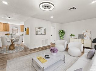 747 Greenbriar Townhouse Way, Las Vegas, NV 89121