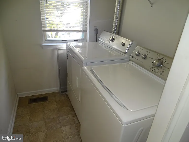 31 Plumly Way — Photo 14