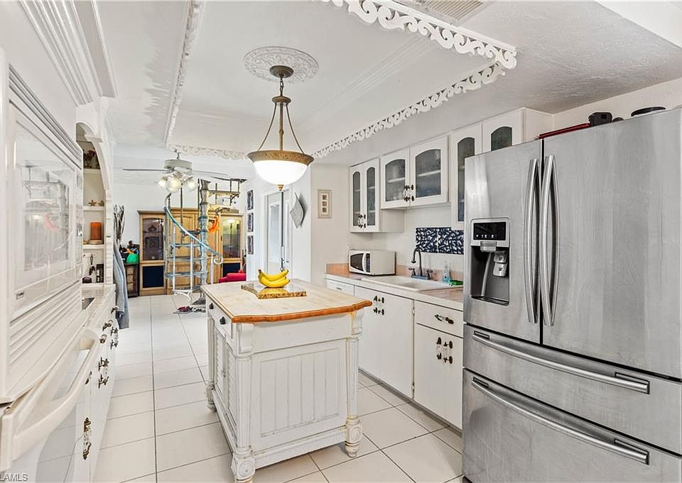 1st image of 8151 Estero Blvd