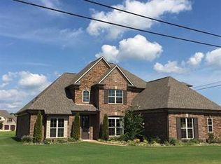 476 Sterling Ridge Dr, Atoka, TN 38004