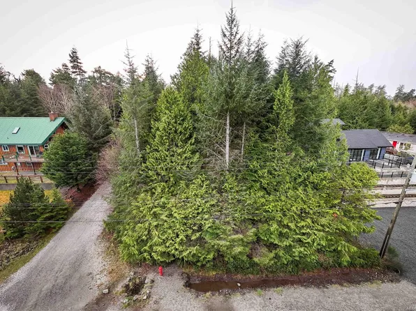 1391 Victoria Rd, Ucluelet, BC V0R 3A0