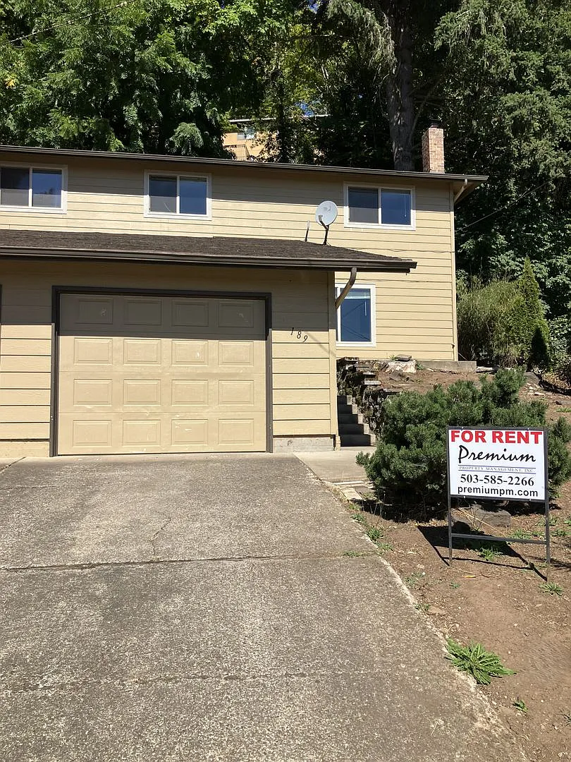 Updated Duplex in West Salem — Photo 2