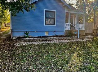 909 W Oak St, Weatherford, TX 76086