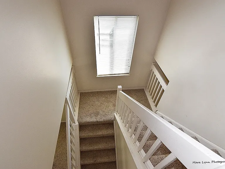 21235 Edison Ln — Photo 11