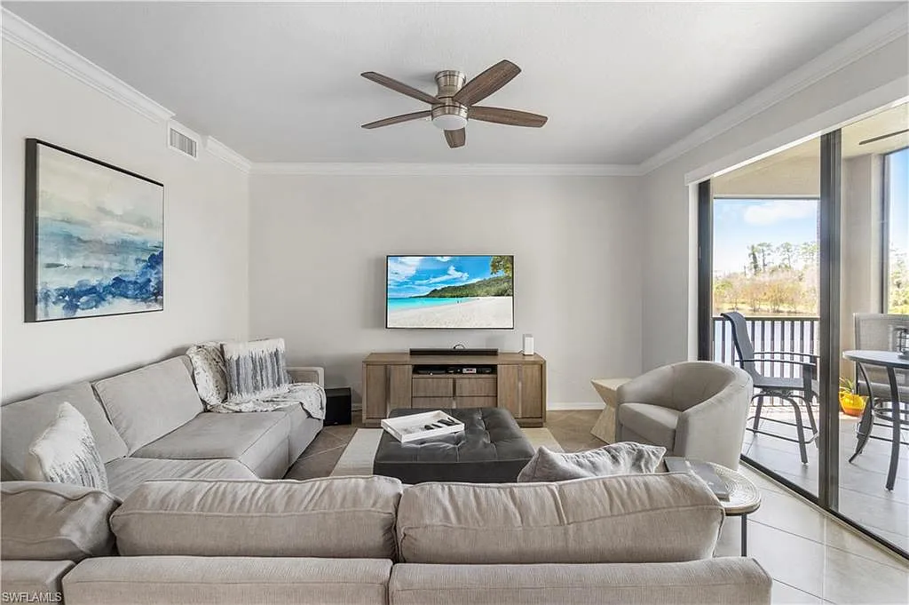 2 bed, 2.0 bath, 1232 sqft, $7,500 — Photo 2