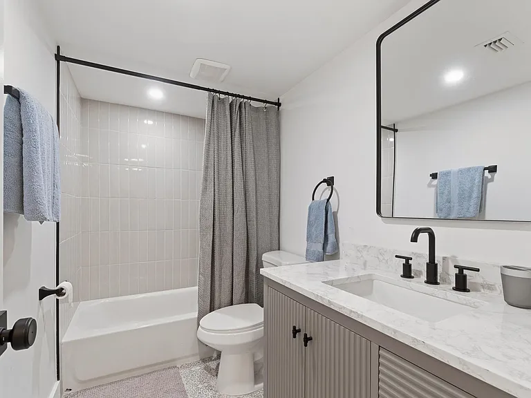 2455 Lindell Blvd #3103 — Photo 21