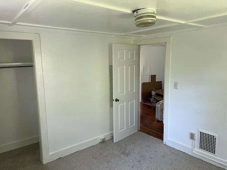 243 Coddington Rd — Photo 5