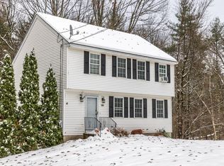 110 Warren Rd, Townsend, MA 01469