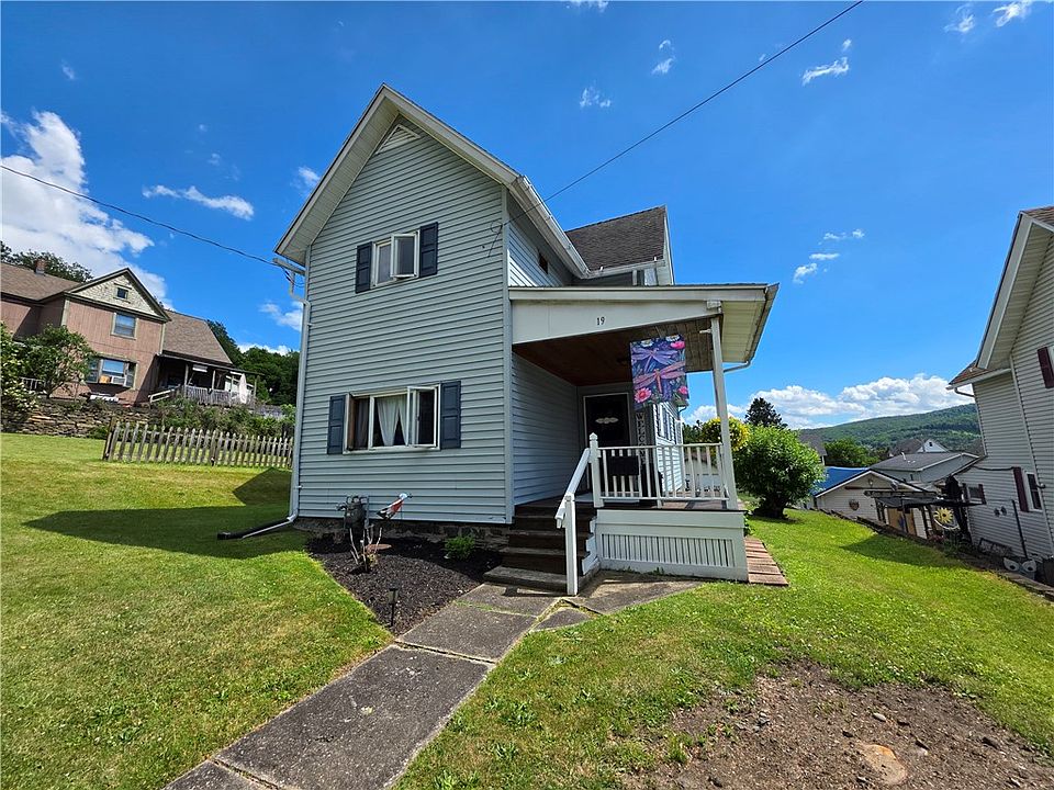 1st image of 19 Blaine St