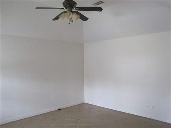 2nd image of 1500 Avenue Q