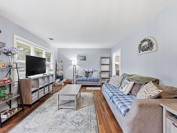 3rd image of 1205 Raleigh St