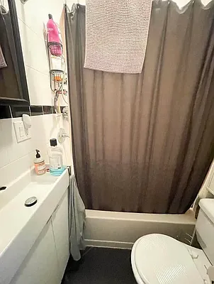 Rented by Ulas Real Estates Inc | media 4