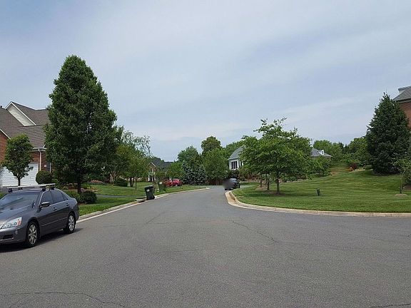 5th image of 2852 Hunts Mill Ct