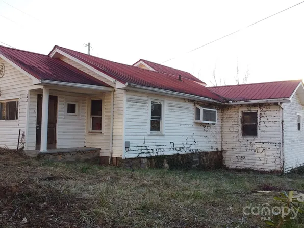 98 Lower Glady Fork Rd, Candler, NC 28715