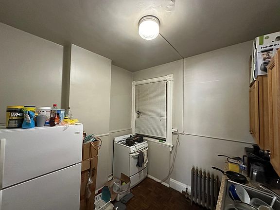 4th image of 228 W McMillan St APT 6