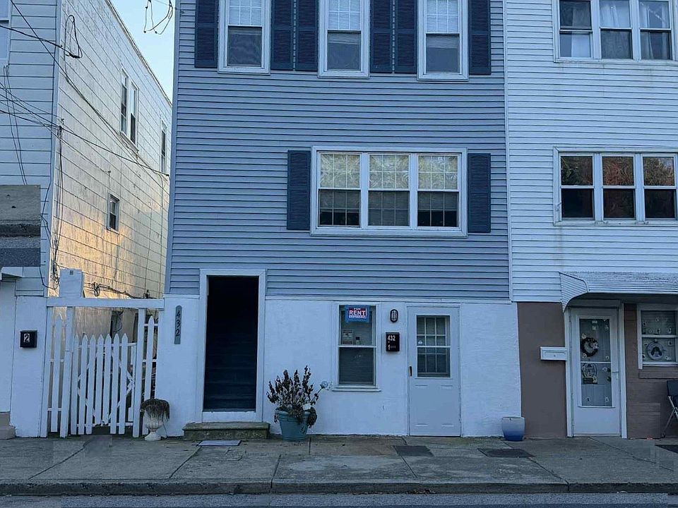 1st image of 432 Wisteria Rd