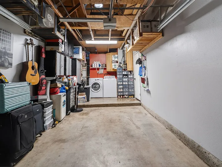 10924 Montongo St — Photo 17