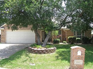 2612 Bent Tree Dr, Hurst, TX 76054