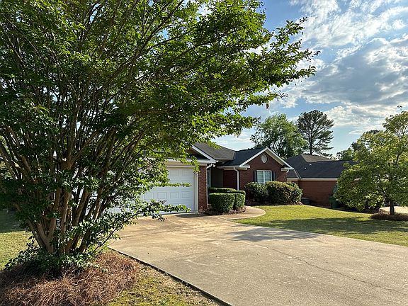 4th image of 8076 Garrett Pines Dr
