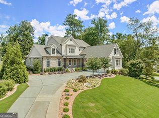 3858 Hillcrest Dr SE, Smyrna, GA 30080