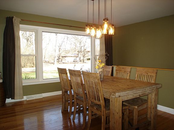 2nd image of 30W535 Mulberry Dr