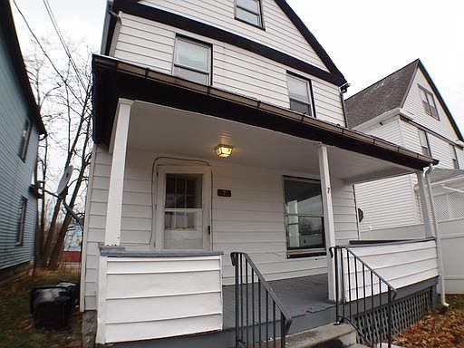 3rd image of 7 Frank Ct