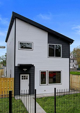1st image of 306 N Lockwood Ave