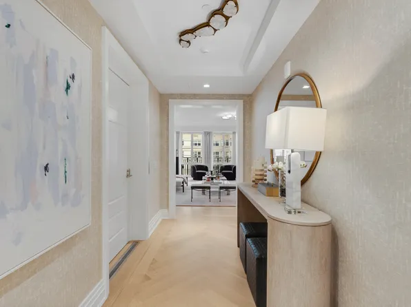 16 Fifth Avenue image 11 of 20