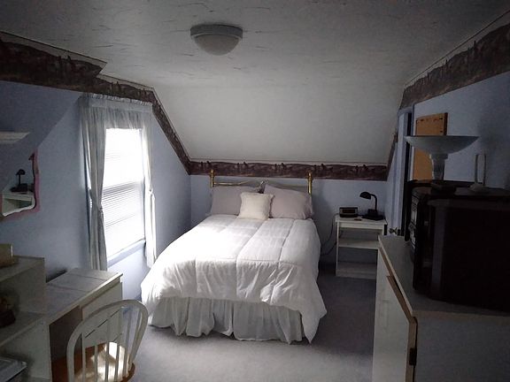 5th image of 715 N Roosevelt Ave