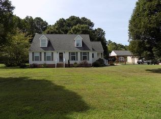 93 N Crowder Ln, Reedville, VA 22539