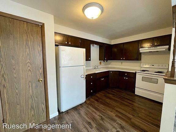 3rd image of 1914 Basten St #7