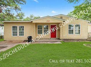 1018 Orange St, La Marque, TX 77568