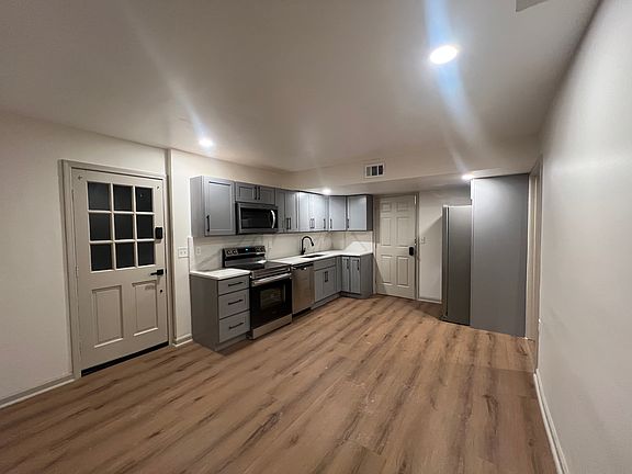 2nd image of 6684 Keswick Dr