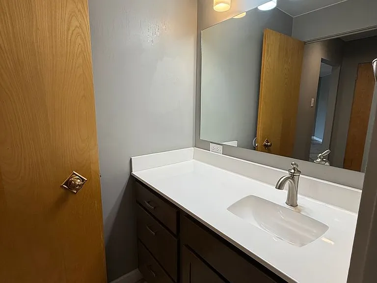 105 Rampart Dr — Photo 4